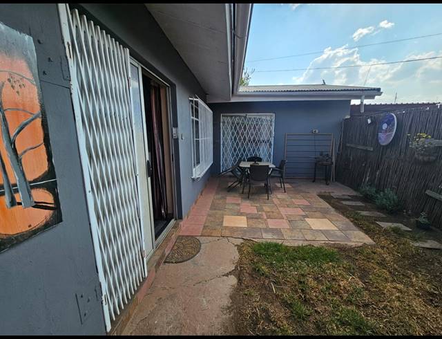 3 BEDROOM HOUSE FOR SALE IN SASOLBURG EXT 1